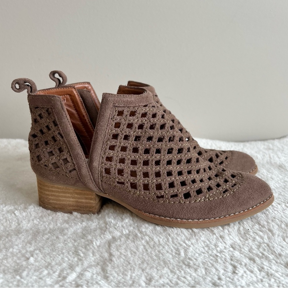 JEFFERY CAMPBELL Taggart Ankle Boot Taupe Leather Size 6